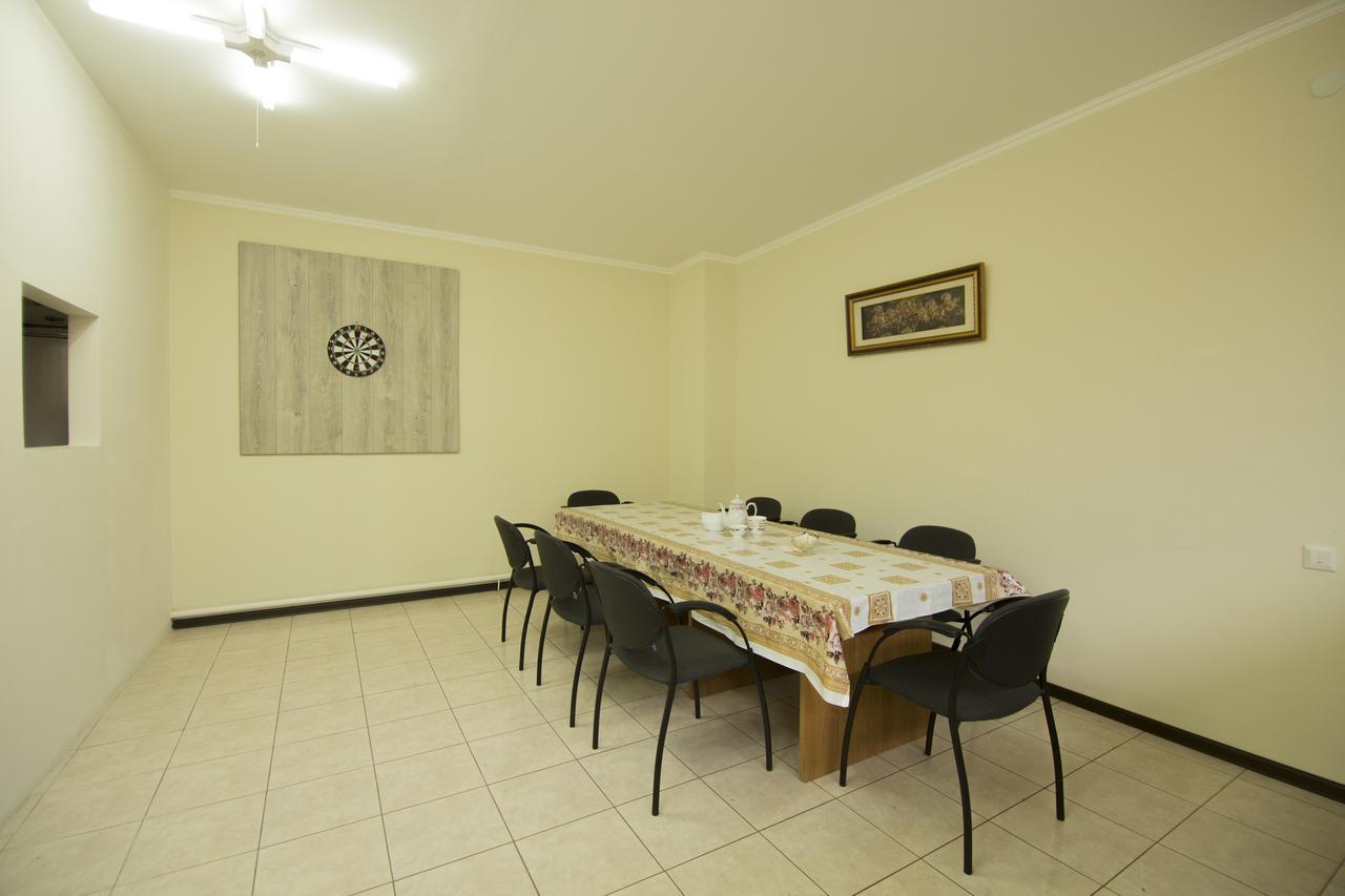 Hostel Esal Ош Екстер'єр фото